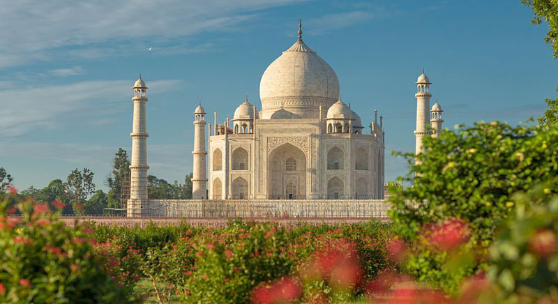 Taj Mahal Tour by Gatiman Express Train